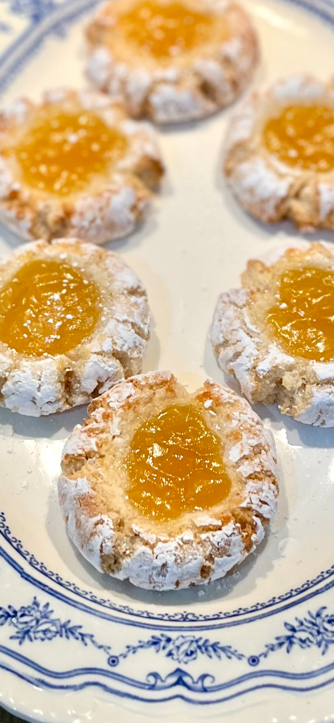 Almond and Lemon Curd Macaroon